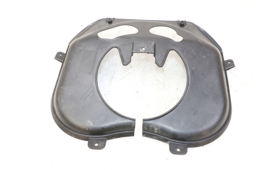 photo de GABEL VERKLEIDUNG PEUGEOT STREETZONE I NAKED 2T 50 (2018 - 2020) - Zoom auf Gebrauchszustand