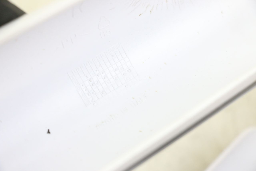 photo de GABEL VERKLEIDUNG VENT DERAPAGE 50 (2018 - 2023) - Zoom auf Gebrauchszustand