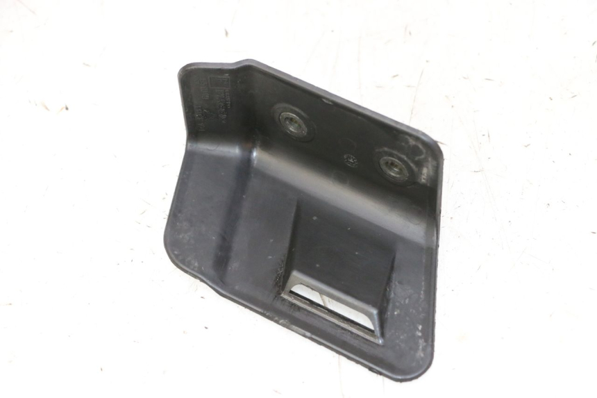 photo de FESTSTELLBREMSE VERKLEIDUNG PIAGGIO MP3 LT 300 (2010 - 2016) - Detailansicht des Bauteils