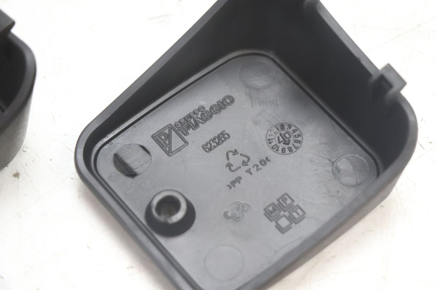 photo de BREMSPUMPE ABDECKUNG PIAGGIO MP3 125 (2006 - 2014) - Technische Nahaufnahme