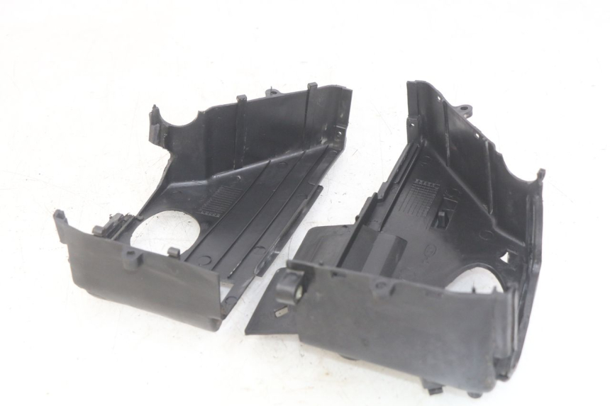 photo de MOTORABDECKUNG REVATTO IMPERATOR 125 (2007 - 2015) - Details der Befestigungspunkte