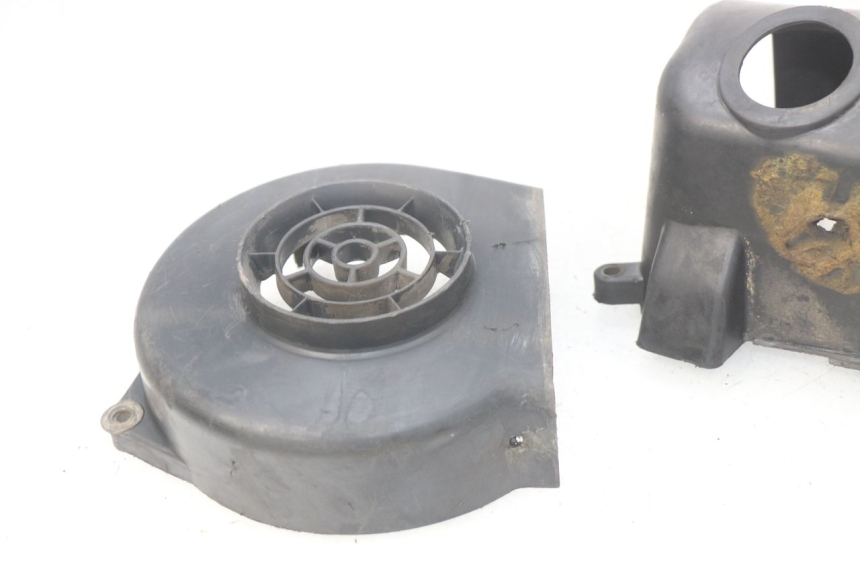 photo de MOTORABDECKUNG PEUGEOT KISBEE 2T 50 (2010 - 2017) - Kennzeichnungen und Originalreferenzen