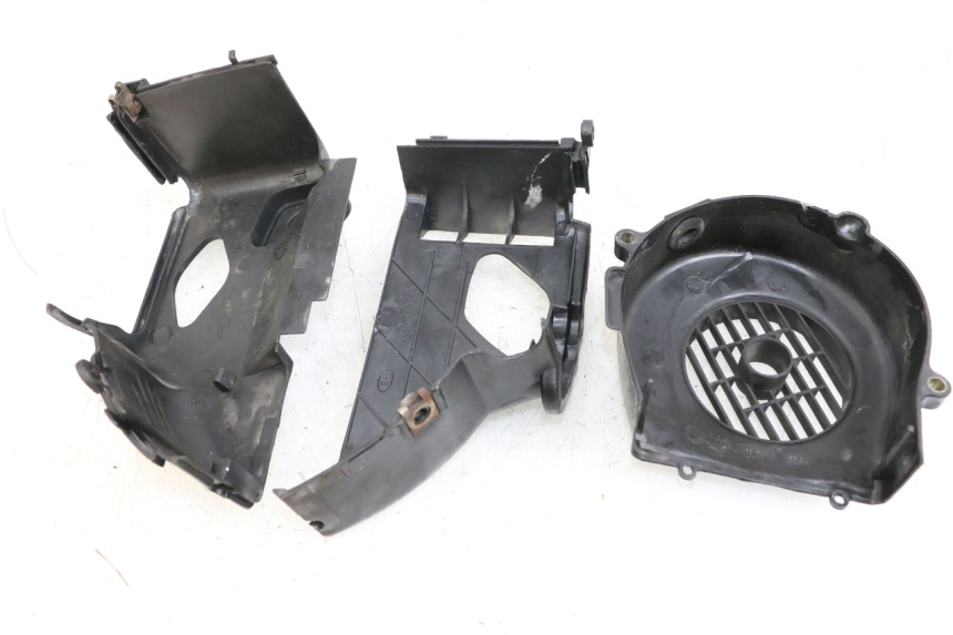 photo de MOTORABDECKUNG PEUGEOT KISBEE 4T 50 (2010 - 2017) - Detailansicht des Bauteils