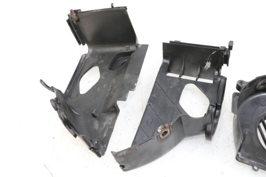 photo de MOTORABDECKUNG PEUGEOT KISBEE 4T 50 (2010 - 2017) - Alternative Perspektive