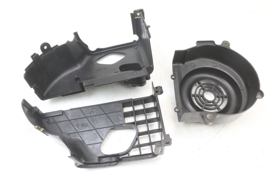 photo de MOTOR ABDECKUNG ORCAL KITE 4T 50 (2019 - 2023) - Details der Befestigungspunkte