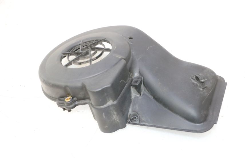 photo de MOTOR ABDECKUNG PIAGGIO LIBERTY IGET S 125 (2016 - 2020) - Details der Befestigungspunkte