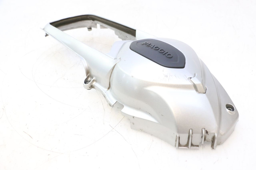photo de MOTOR ABDECKUNG PIAGGIO MP3 LT 300 (2010 - 2016) - Details der Befestigungspunkte