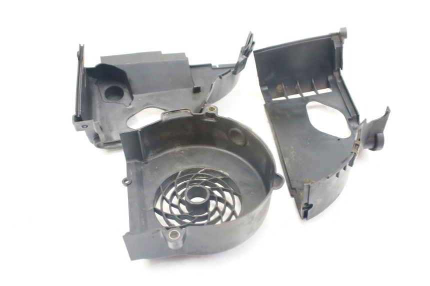 photo de MOTORABDECKUNG TNT MOTOR ROMA 10' 4T 50 (2019 - 2022) - Technische Nahaufnahme