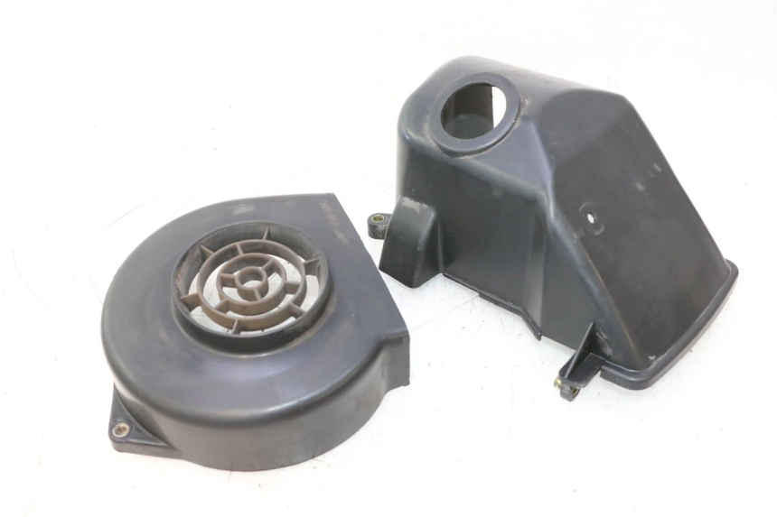 photo de MOTOR ABDECKUNG PEUGEOT VIVACITY NEW 2T 50 (2008 - 2017) - Detailansicht des Bauteils