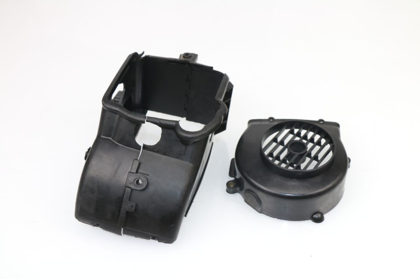 photo de MOTOR ABDECKUNG ROADSIGN WALLABY 50 (2009 - 2014) - Zoom auf Gebrauchszustand