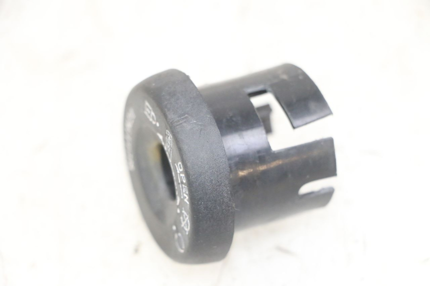 photo de ZÜNDSCHLOSSABDECKUNG MBK BOOSTER SPIRIT NAKED 50 (2004 - 2017) - Zoom auf Gebrauchszustand