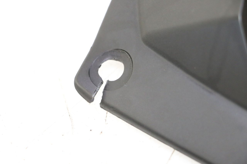 photo de ZÜNDSCHLOSSABDECKUNG SUZUKI GSR 600 (2005 - 2012) - Details der Befestigungspunkte