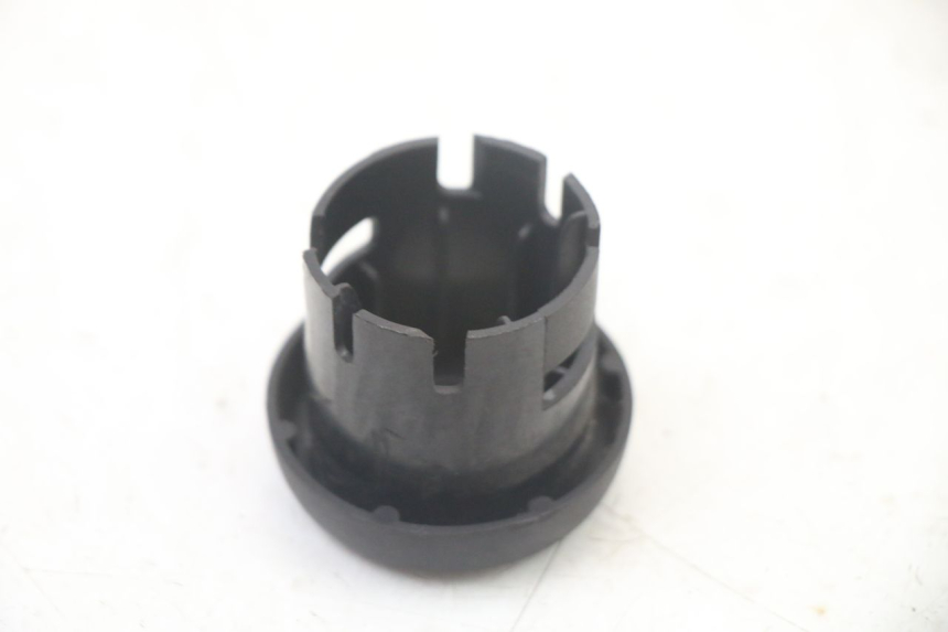 photo de ZÜNDSCHLOSSABDECKUNG YAMAHA YP MAJESTY 125 (2007 - 2010) - Zoom auf Gebrauchszustand