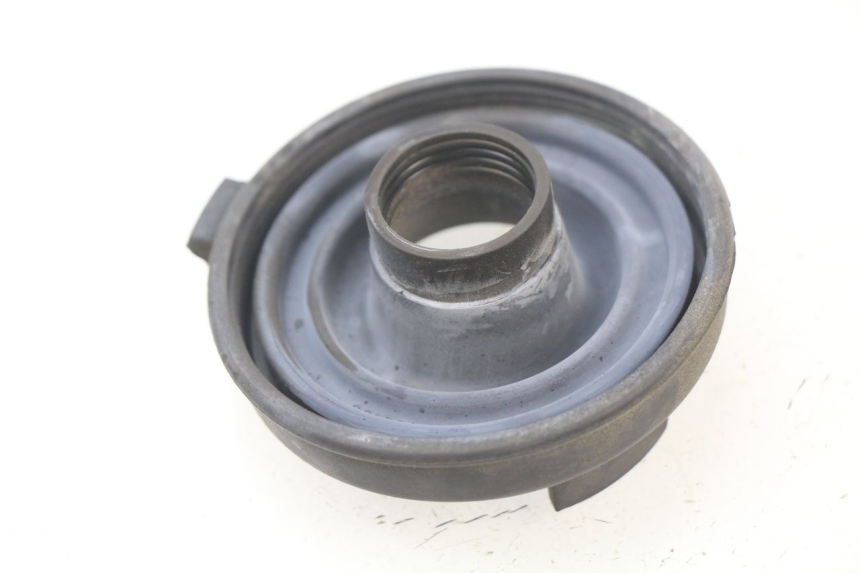 photo de SCHEINWERFER STAUBSCHUTZ PIAGGIO PRIMAVERA 125 (2013 - 2021) - Zoom auf Gebrauchszustand