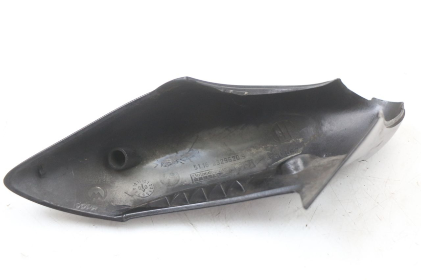 photo de SPIEGEL VERKLEIDUNG BMW C1 125 (2000 - 2003) - Details der Befestigungspunkte
