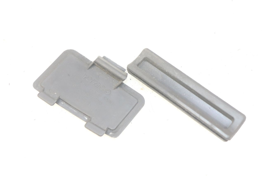 photo de SITZBANKABDECKUNG KYMCO DINK STREET 125 (2009 - 2014) - Detailansicht des Bauteils