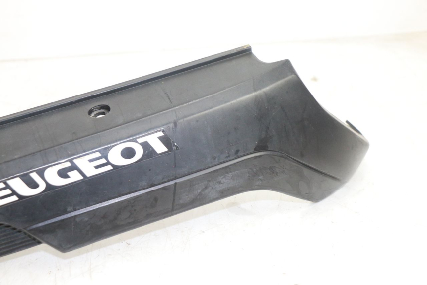 photo de UNTER SITZ VERKLEIDUNG RECHTS PEUGEOT 103 SPX CLIP 50 (1989 - 1992) - Zoom auf Gebrauchszustand