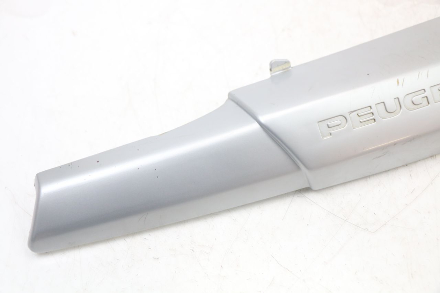 photo de RECHTER SITZBANKDECKEL PEUGEOT 103 VOGUE VS2 50 (2004 - 2017) - Detailansicht des Bauteils