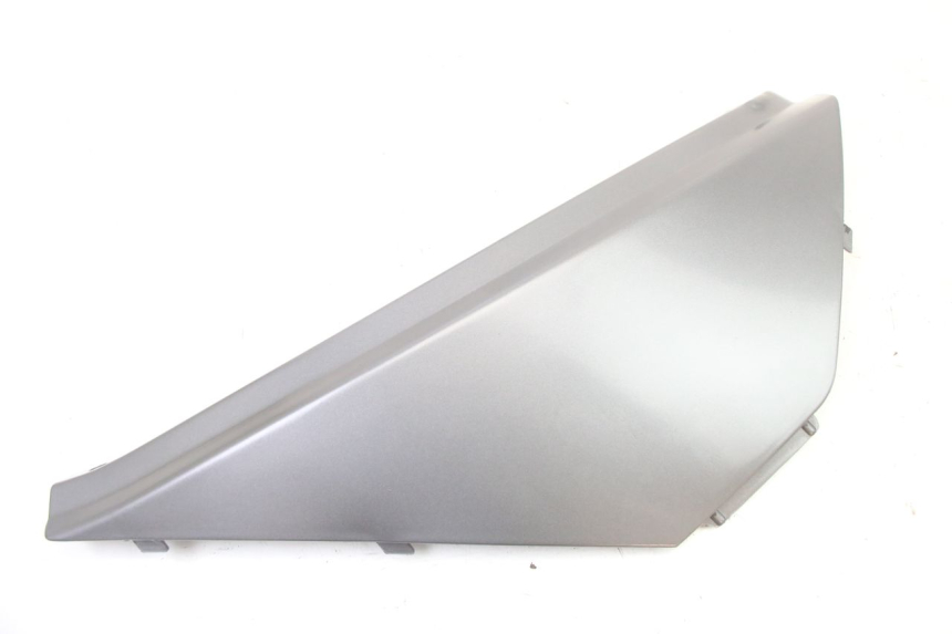 photo de UNTER SITZ VERKLEIDUNG RECHTS APRILIA ATLANTIC 125 (2003 - 2009) - Hauptansicht