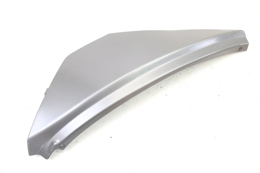 photo de UNTER SITZ VERKLEIDUNG RECHTS APRILIA ATLANTIC 125 (2003 - 2009) - Detailansicht des Bauteils