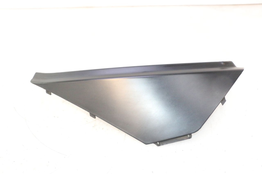 photo de UNTER SITZ VERKLEIDUNG RECHTS APRILIA ATLANTIC S 125 (2010 - 2013) - Hauptansicht