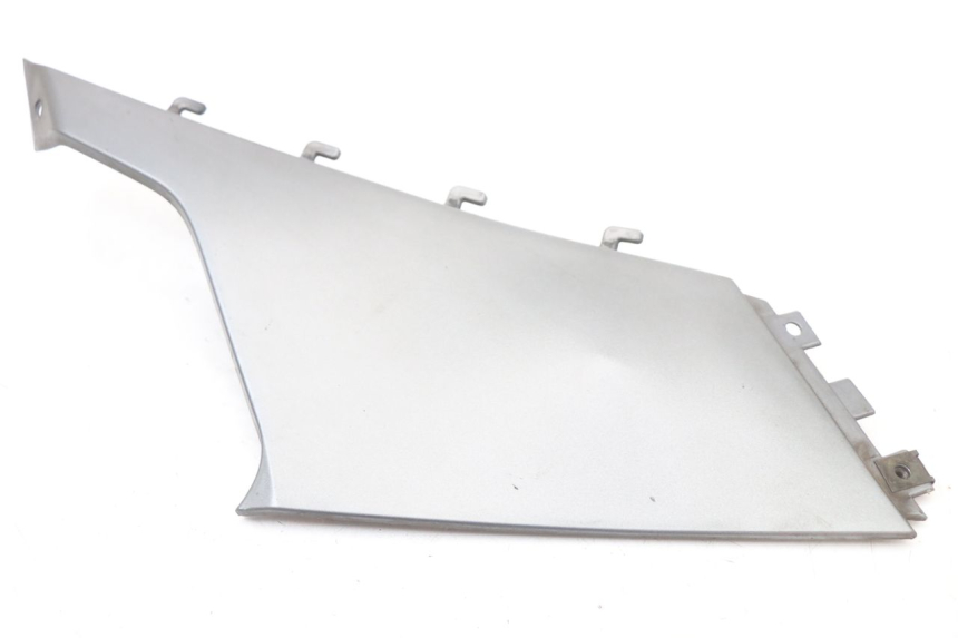 photo de RECHTER SITZBANKDECKEL BMW C1 125 (2000 - 2003) - Detailansicht des Bauteils