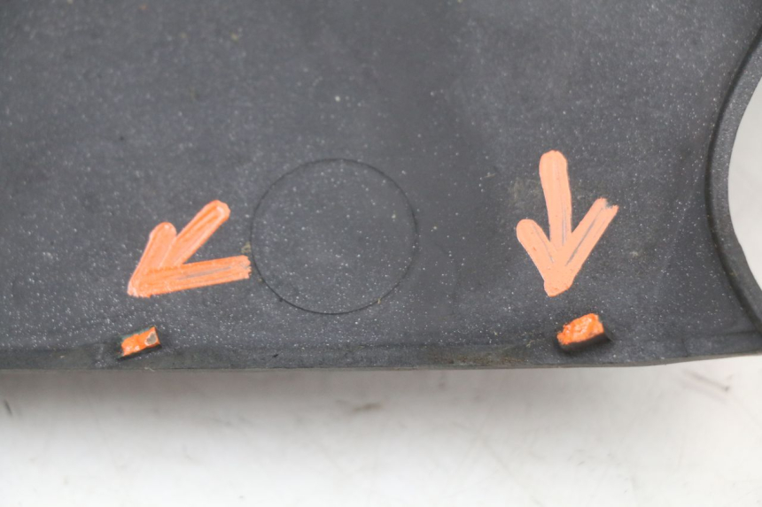 photo de RECHTER SITZBANKDECKEL BMW C1 125 (2000 - 2003) - Details der Befestigungspunkte