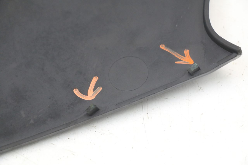 photo de RECHTER SITZBANKDECKEL BMW C1 125 (2000 - 2003) - Technische Nahaufnahme