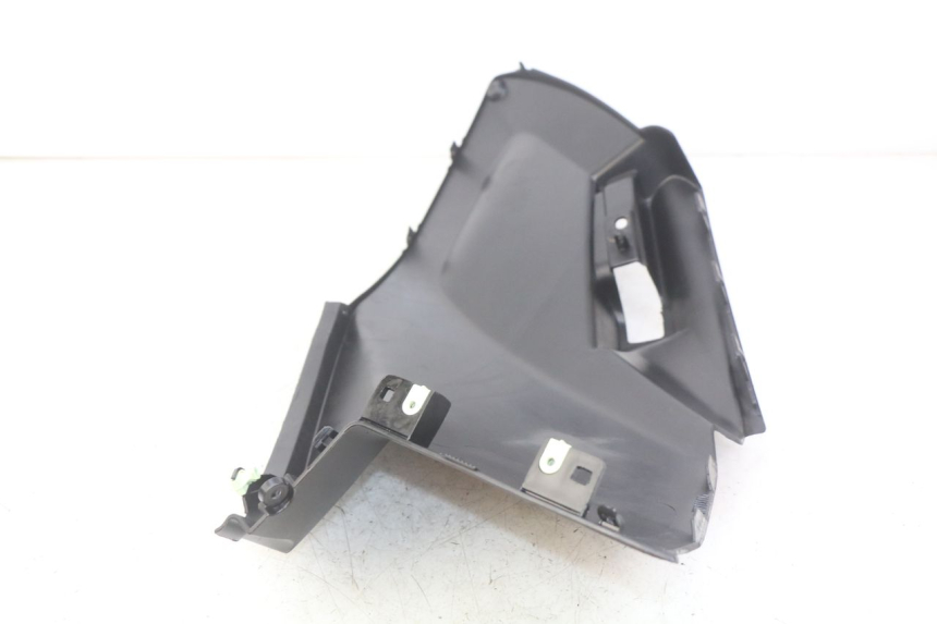 photo de RECHTER SITZBANKDECKEL PEUGEOT CITYSTAR AIR 125 (2014 - 2017) - Alternative Perspektive