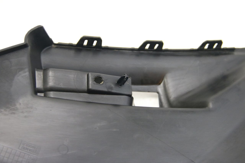 photo de RECHTER SITZBANKDECKEL PEUGEOT CITYSTAR 125 (2011 - 2017) - Weitere Ansicht des Artikels