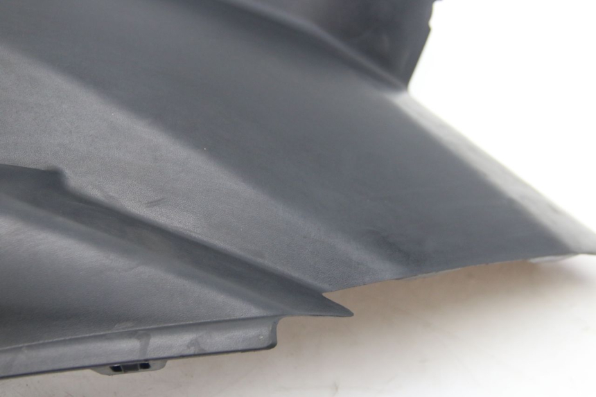 photo de RECHTER SITZBANKDECKEL PEUGEOT CITYSTAR 125 (2011 - 2017) - Zoom auf Gebrauchszustand