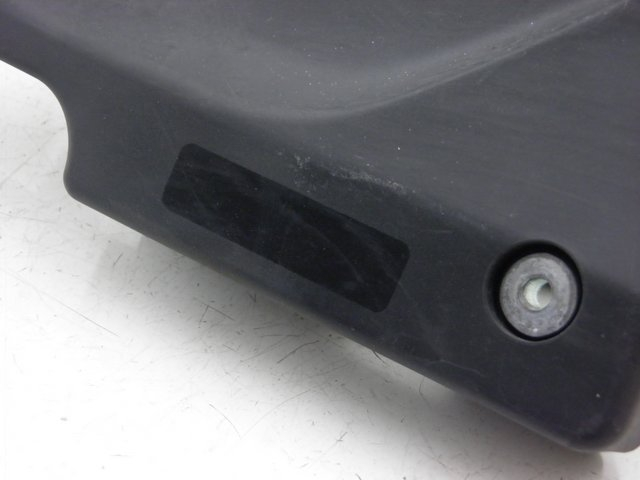 photo de UNTER SITZ VERKLEIDUNG RECHTS DAELIM VJ ROADWIN 125 (2008 - 2010) - Zoom auf Gebrauchszustand