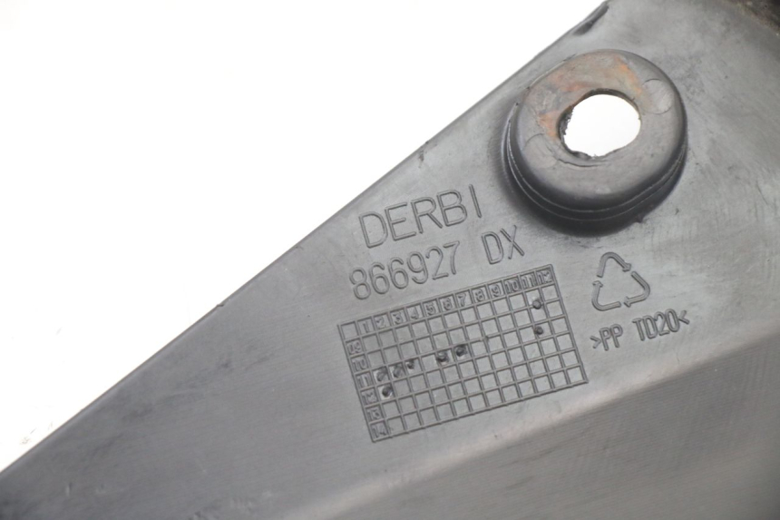 photo de UNTER SITZ VERKLEIDUNG RECHTS DERBI SENDA SM DRD X-TREME 50 (2011 - 2017) - Technische Nahaufnahme