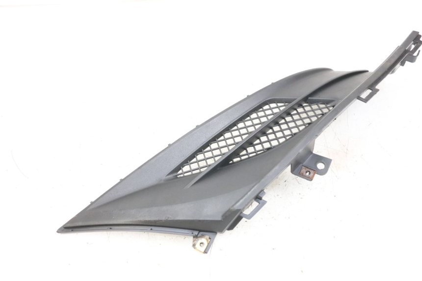 photo de RECHTER SITZBANKDECKEL KYMCO DINK 4T 50 (2007 - 2018) - Details der Befestigungspunkte