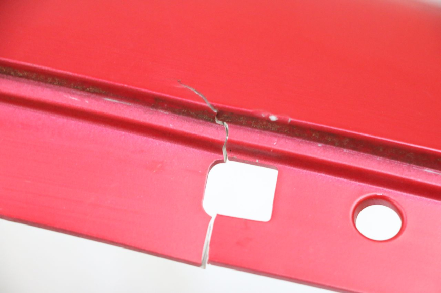 photo de UNTER SITZ VERKLEIDUNG RECHTS PEUGEOT DJANGO 4T 50 (2014 - 2019) - Zoom auf Gebrauchszustand