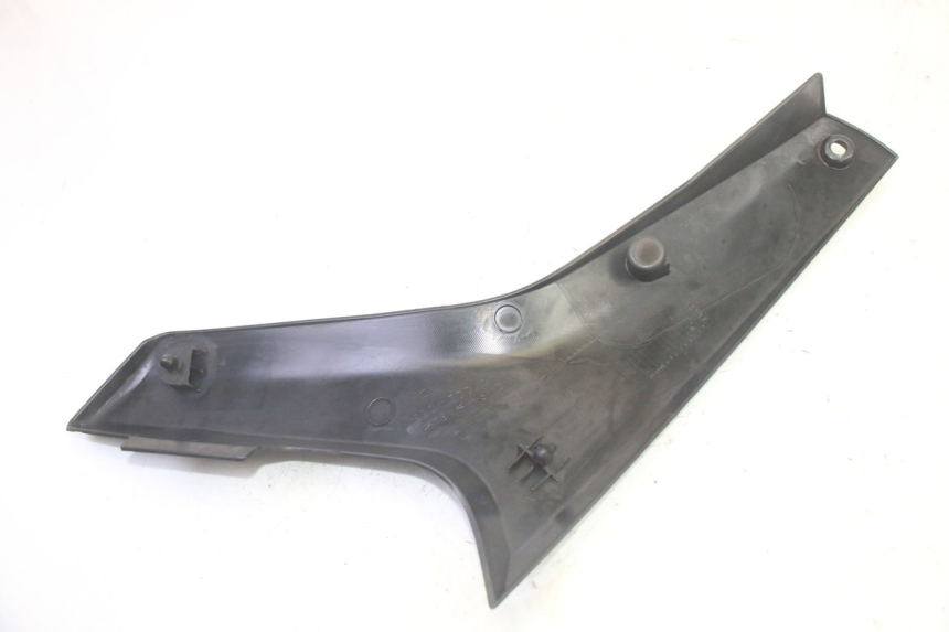 photo de UNTER SITZ VERKLEIDUNG RECHTS SUZUKI DL V STROM 1000 (2002 - 2007) - Technische Nahaufnahme