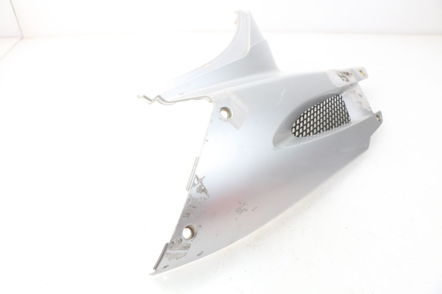 photo de UNTER SITZ VERKLEIDUNG RECHTS LINTEX FEVER 2T 50 (2009 - 2022) - Detailansicht des Bauteils