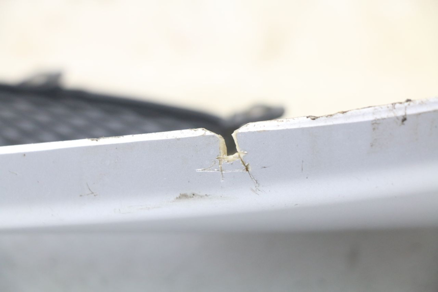 photo de UNTER SITZ VERKLEIDUNG RECHTS LINTEX FEVER 2T 50 (2009 - 2022) - Oberflächenzustand und Material