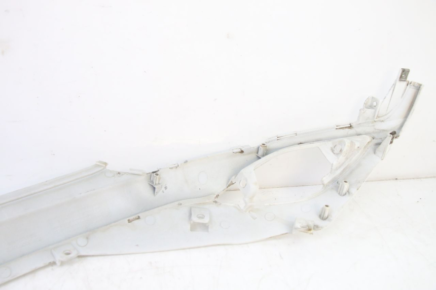 photo de RECHTER SITZBANKDECKEL SYM FIDDLE 3 III 125 (2014 - 2020) - Oberflächenzustand und Material