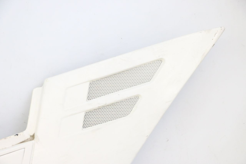photo de UNTER SITZ VERKLEIDUNG RECHTS YAMAHA FJ 36Y 1100 (1984 - 1985) - Zoom auf Komponenten