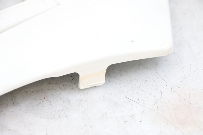 photo de UNTER SITZ VERKLEIDUNG RECHTS YAMAHA FJ 36Y 1100 (1984 - 1985) - Zoom auf Gebrauchszustand