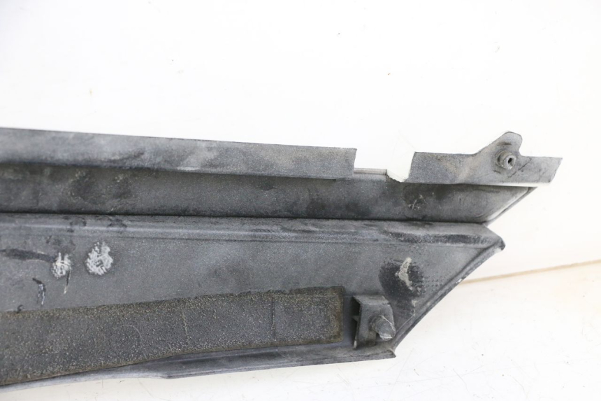 photo de UNTER SITZ VERKLEIDUNG RECHTS YAMAHA FJ 36Y 1100 (1984 - 1985) - Gesamtansicht des Produkts