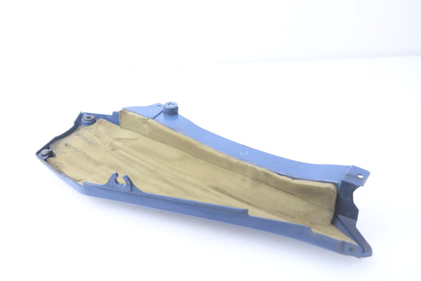 photo de UNTER SITZ VERKLEIDUNG RECHTS YAMAHA FJR ABS 1300 (2006 - 2012) - Zoom auf Gebrauchszustand