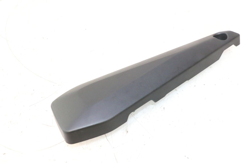 photo de UNTER SITZ VERKLEIDUNG RECHTS YAMAHA FZ8 800 (2010 - 2016) - Detailansicht des Bauteils