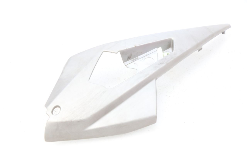 photo de RECHTER SITZBANKDECKEL PEUGEOT GEOPOLIS 400 (2007 - 2013) - Oberflächenzustand und Material