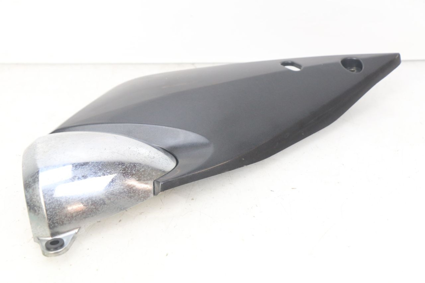 photo de UNTER SITZ VERKLEIDUNG RECHTS SUZUKI GSF N BANDIT 600 (2000 - 2004) - Alternative Perspektive