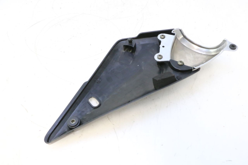 photo de UNTER SITZ VERKLEIDUNG RECHTS SUZUKI GSF N BANDIT 1200 (2001 - 2005) - Alternative Perspektive