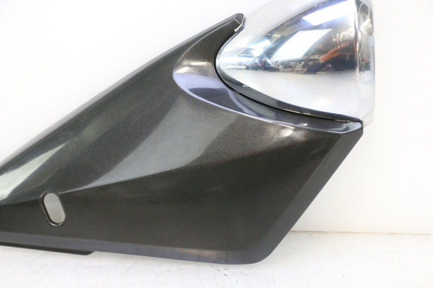 photo de UNTER SITZ VERKLEIDUNG RECHTS SUZUKI GSF N BANDIT 1200 (2001 - 2005) - Details der Befestigungspunkte