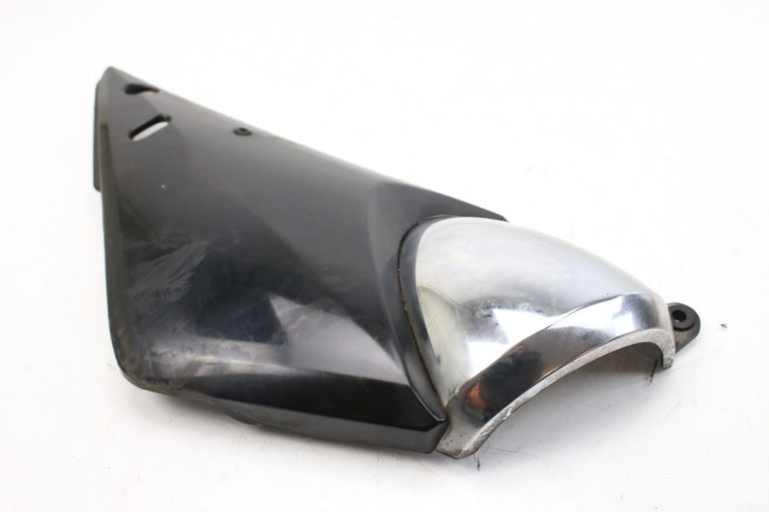 photo de RECHTER SITZBANKDECKEL SUZUKI GSF S BANDIT 600 (2000 - 2004) - Zoom auf Gebrauchszustand