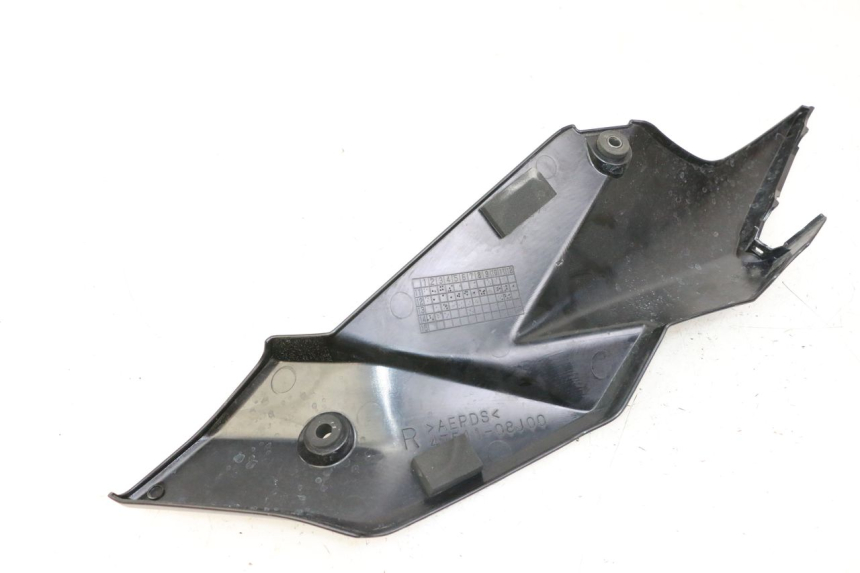 photo de UNTER SITZ VERKLEIDUNG RECHTS SUZUKI GSR 750 (2011 - 2017) - Gesamtansicht des Produkts